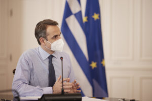 Ο Πρωθυπουργός Κυριάκος Μητσοτάκης κάνει την τοποθέτησή του στη συνεδρίαση του Υπουργικού Συμβουλίου, μέσω τηλεδιάσκεψης από το γραφείο του στο Μέγαρο Μαξίμου. Αθήνα, 29 Μαρτίου 2021 (Γραφείο τύπου Πρωθυπουργού / Δημήτρης Παπαμήτσος)